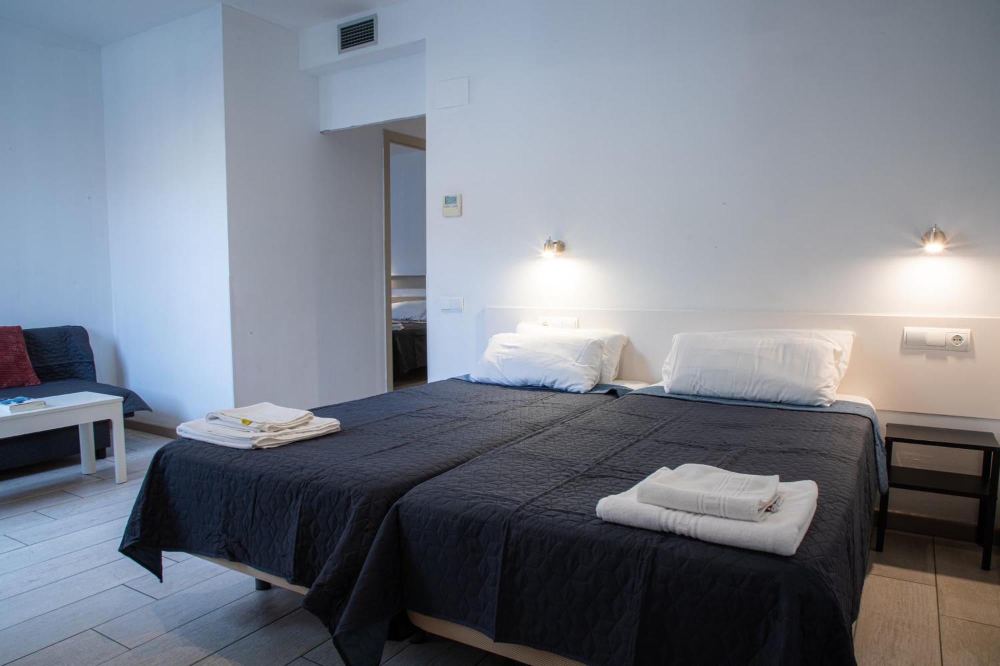 Apartamentos Comfort Calella Exterior foto